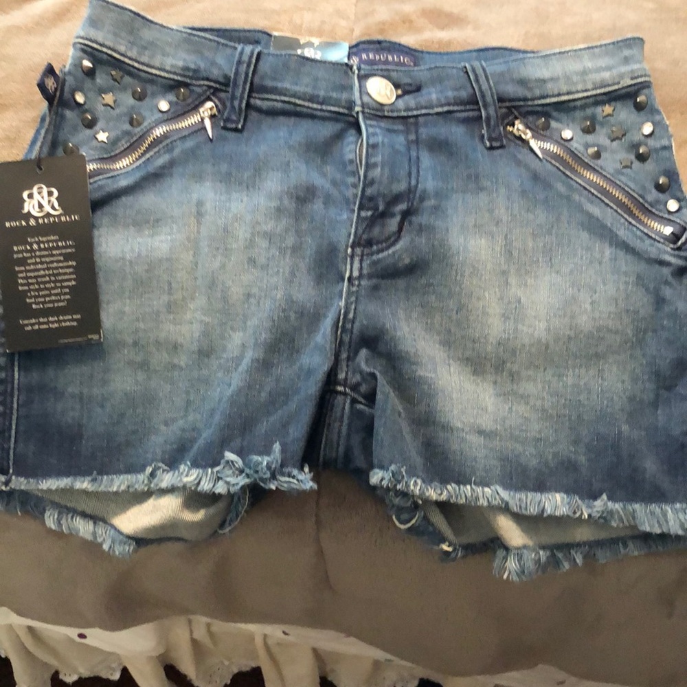 Rock and republic size 4 shorts